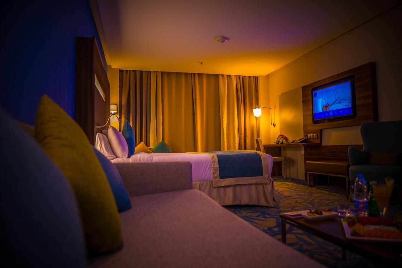 Novotel Yanbu Albahr Buitenkant foto