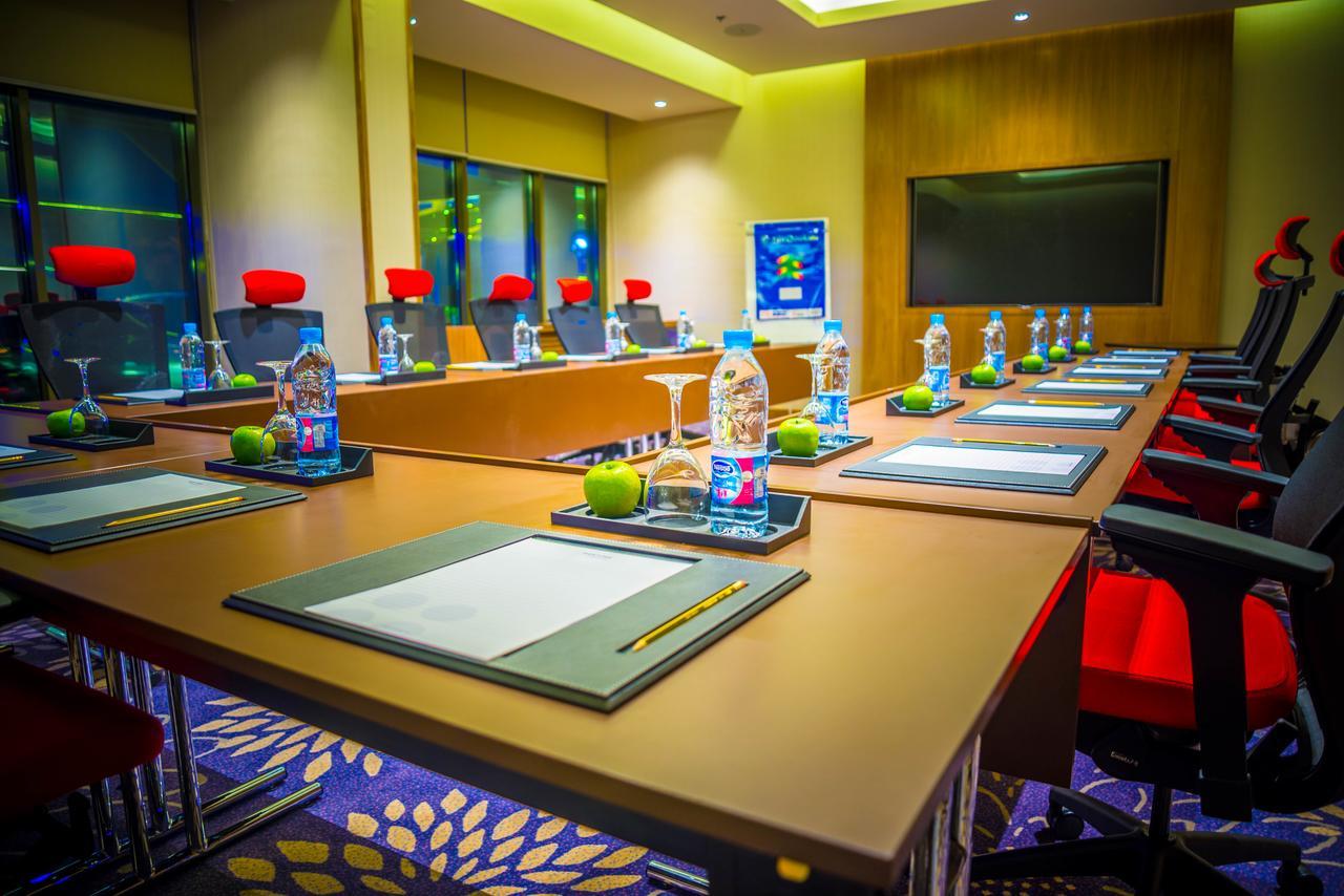 Novotel Yanbu Albahr Buitenkant foto