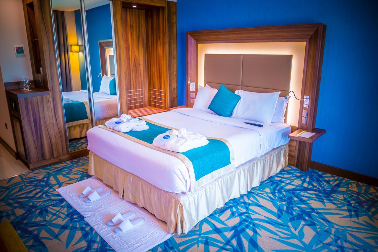 Novotel Yanbu Albahr Buitenkant foto