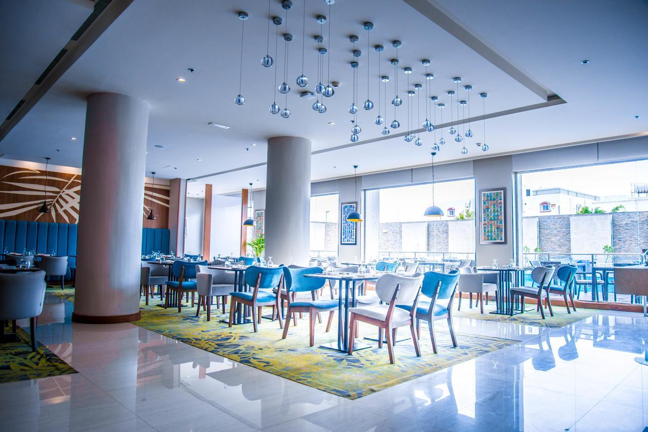 Novotel Yanbu Albahr Buitenkant foto