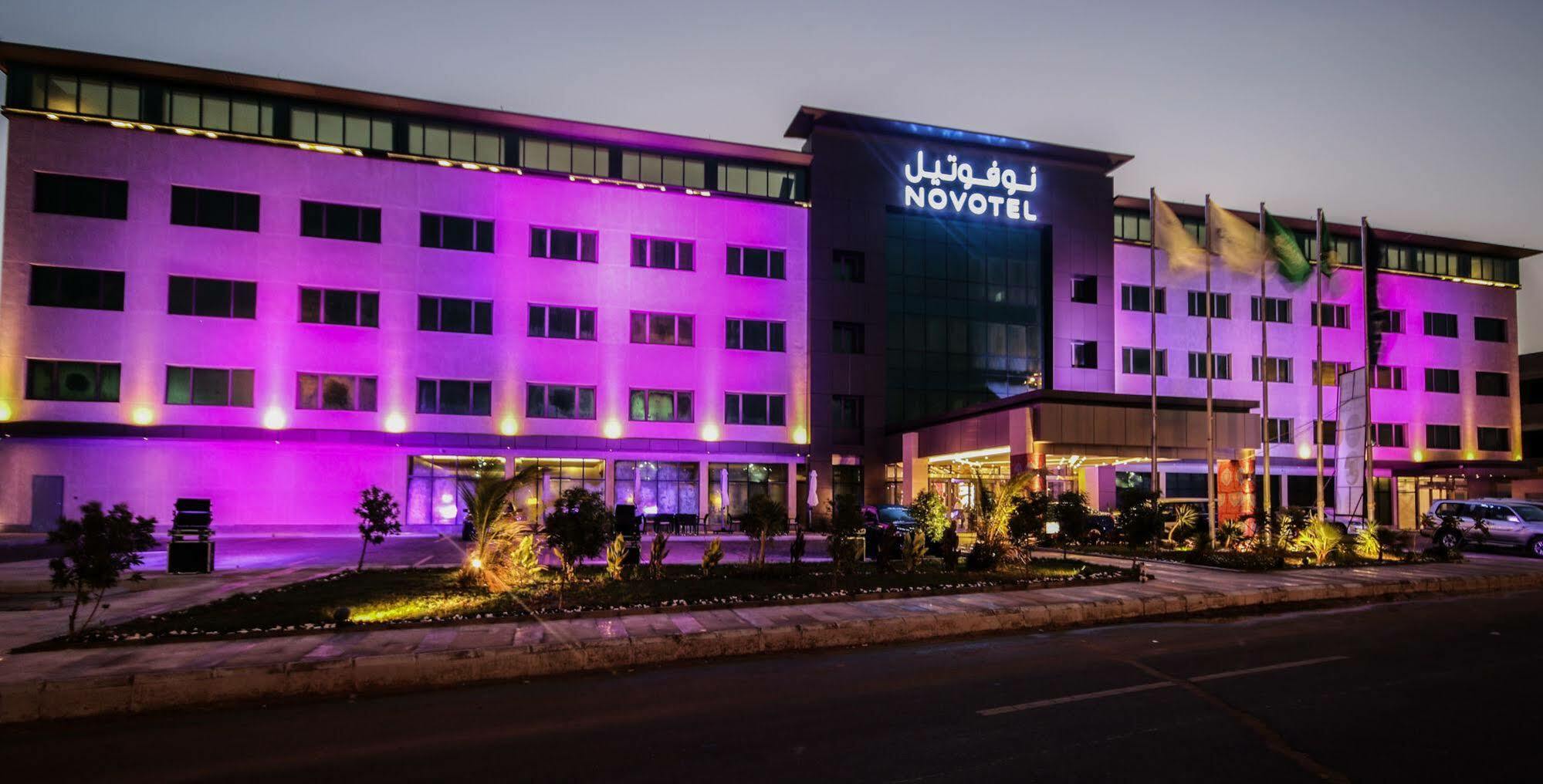 Novotel Yanbu Albahr Buitenkant foto